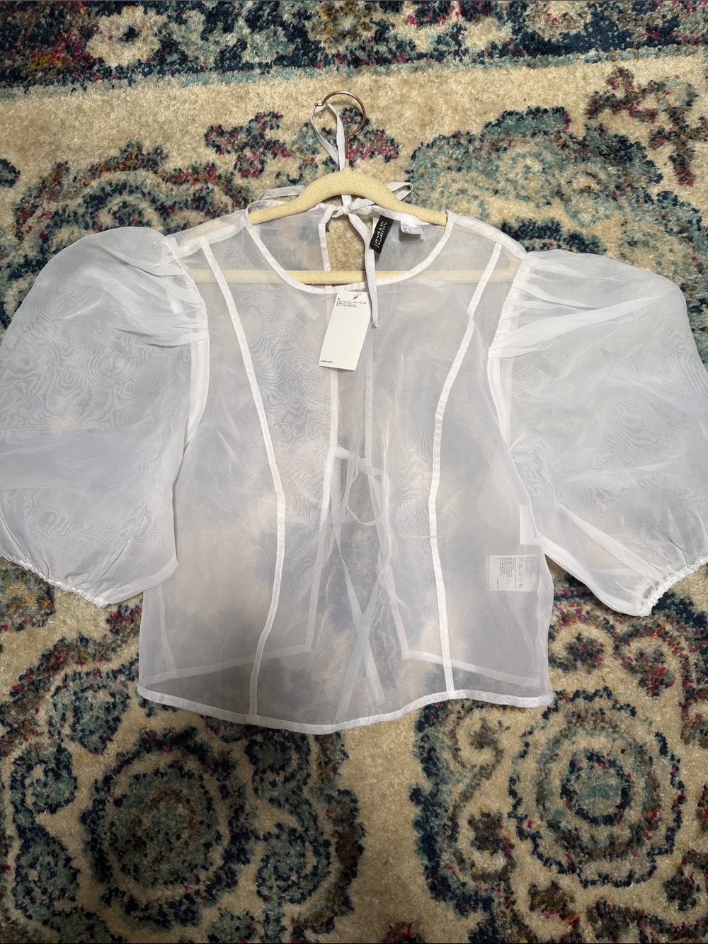 NWT H&M Sheer Puff Sleeve Crop Top - White size Medium